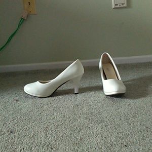Woman's shoes